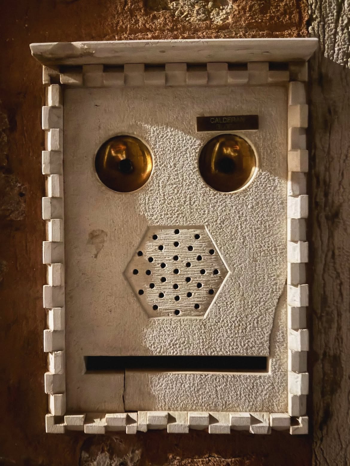 711466532 18118701097741891 7317948630333001551 n Need Thinking. Intercom faces of Venice.