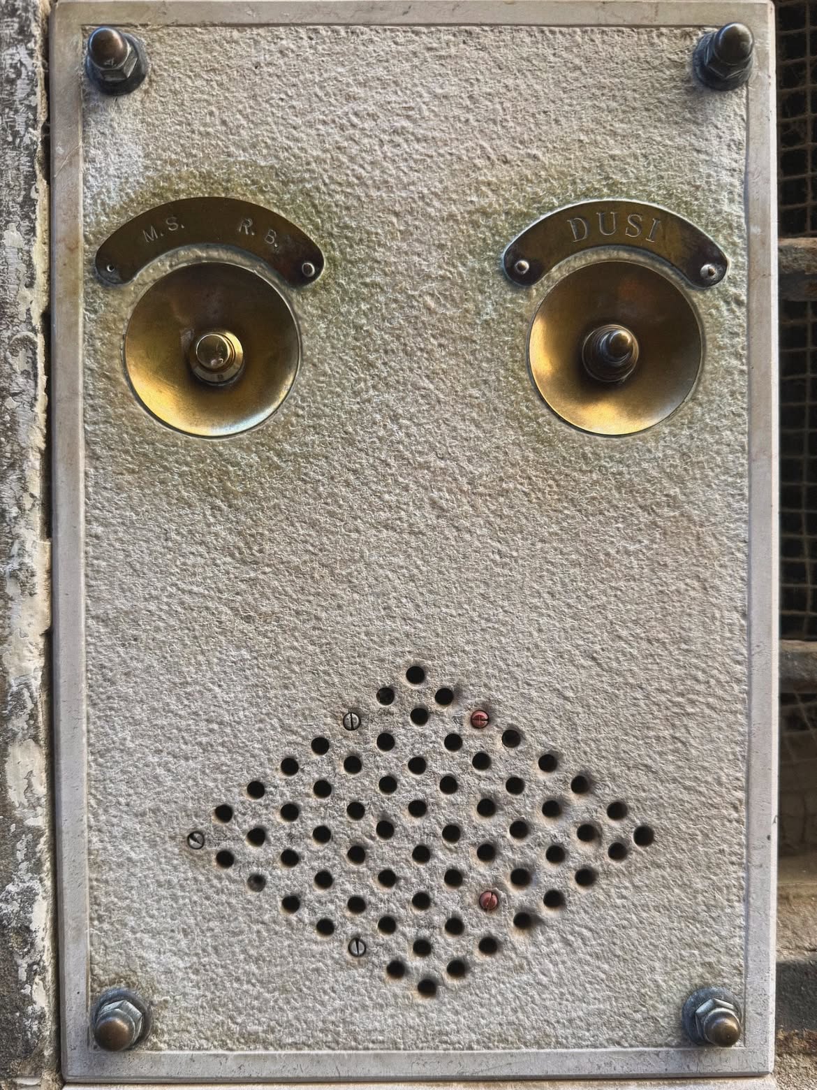 715970296 18118701067741891 574913371311587946 n Need Thinking. Intercom faces of Venice.